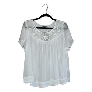 Torrid NWT White Embroidered Chiffon Blouse Scoop Neck Boho Sheer Size M/L/10